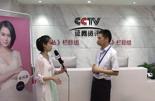 裝一網創始人任總做客CCTV《超越》,接受專訪。